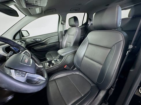 Used 2023 GMC Acadia SLT w/ Elevation Edition image 13