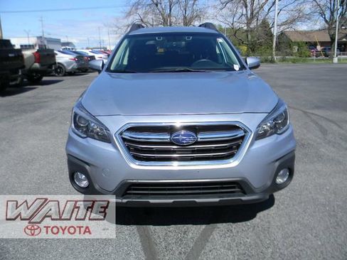 Used 2018 Subaru Outback 2.5i Premium AWD/4WD image 6