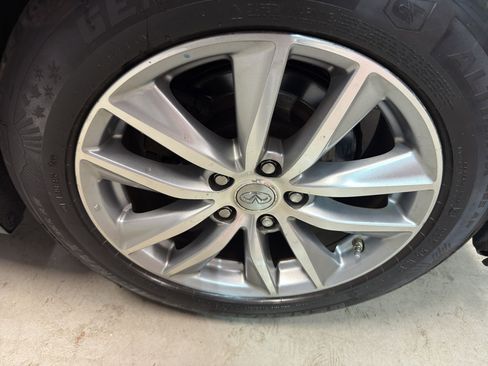 Used 2015 INFINITI Q50 Premium w/ Navigation Package AWD/4WD image 32