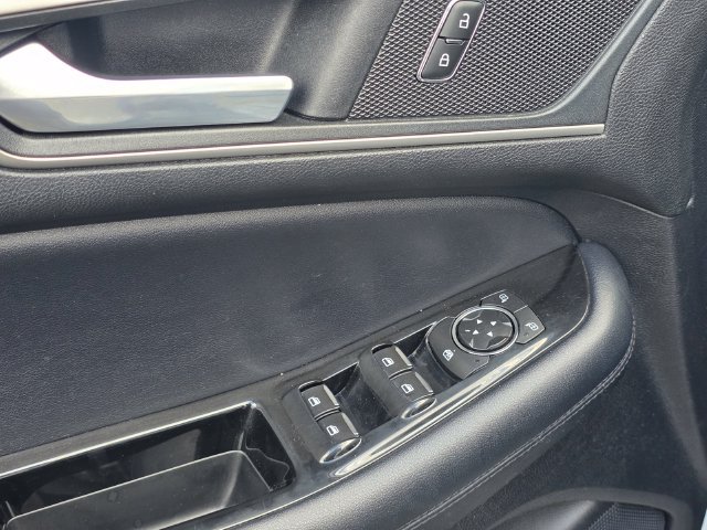 Used 2018 Ford Edge SEL w/ Equipment Group 201A FWD image 11