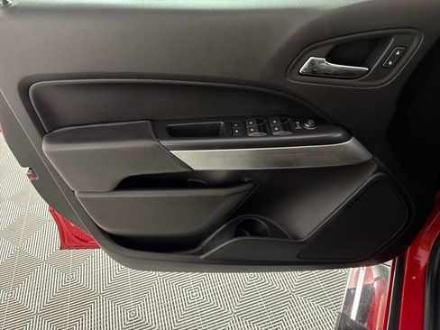 Used 2019 Chevrolet Colorado LT w/ LT Convenience Package image 10