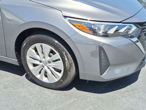 Used 2025 Nissan Sentra S FWD image 9