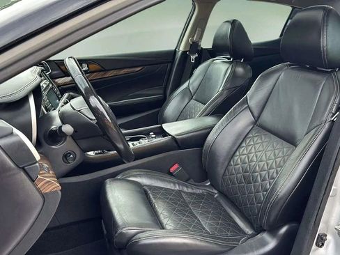 Used 2017 Nissan Maxima Platinum image 16