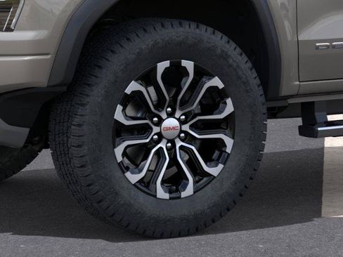 New 2026 GMC Canyon Denali AWD/4WD image 9