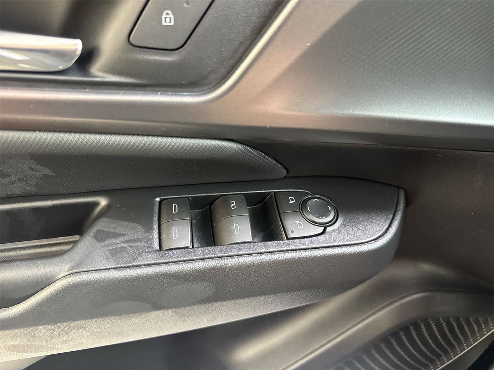 Used 2024 Chevrolet Equinox EV RS FWD image 23