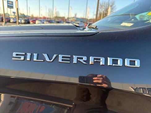 Used 2022 Chevrolet Silverado 1500 LTZ w/ Technology Package image 11