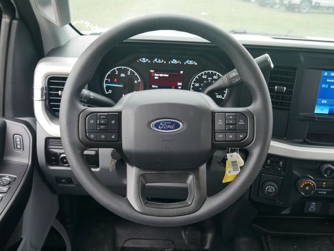 New 2025 Ford F250 XL w/ XL Chrome Package image 41