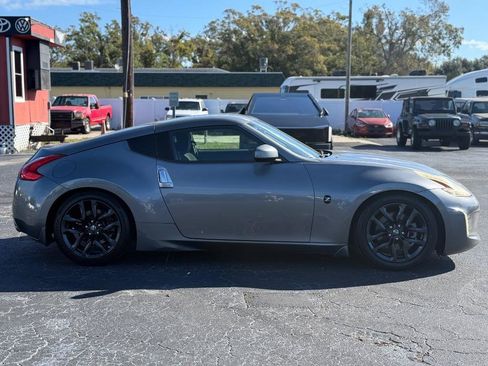 Used 2016 Nissan 370Z Touring image 4