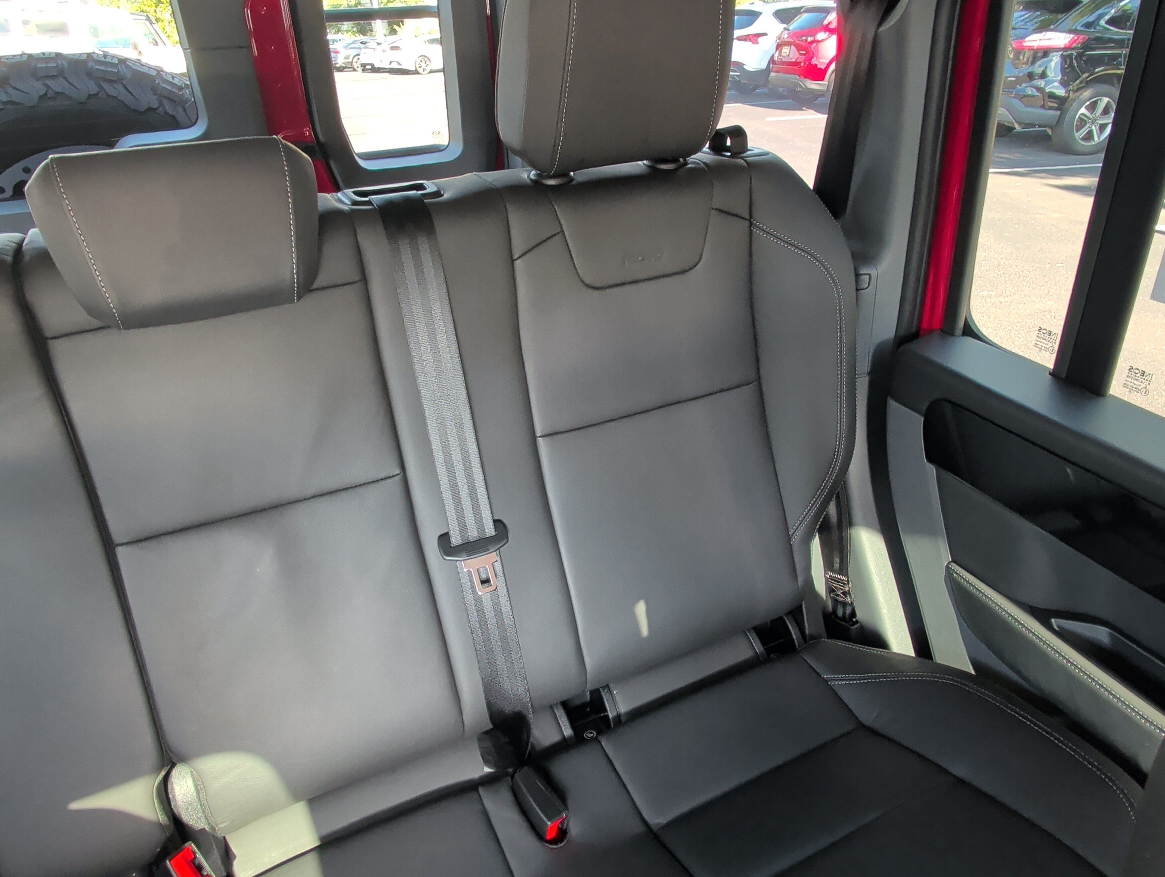 Used 2025 INEOS Grenadier Station Wagon AWD/4WD image 14