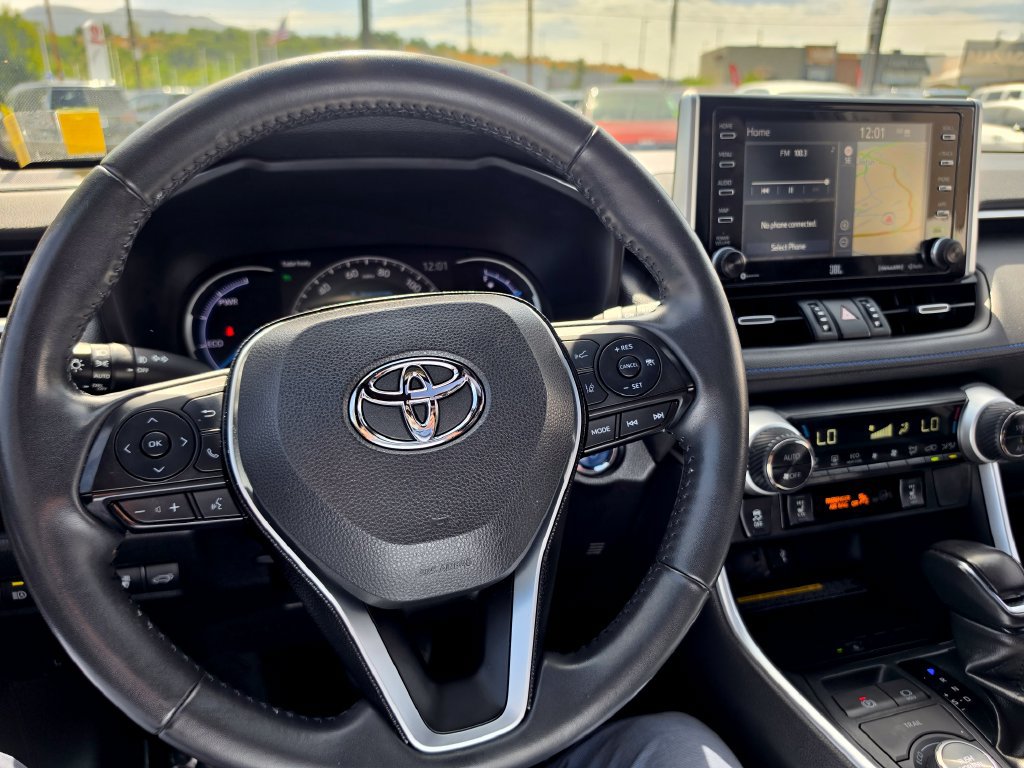 Used 2020 Toyota RAV4 XSE AWD/4WD image 18