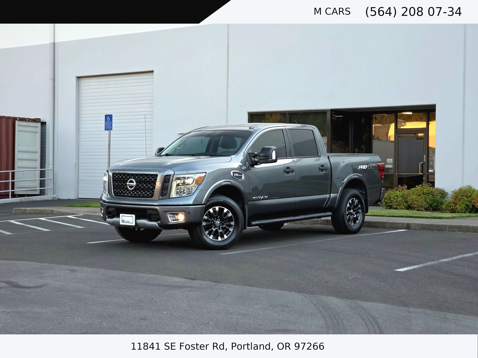 Used 2017 Nissan Titan PRO-4X w/ Pro-4x Convenience Package AWD/4WD image 1