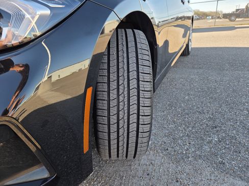 Used 2025 BMW 330i Sedan image 10