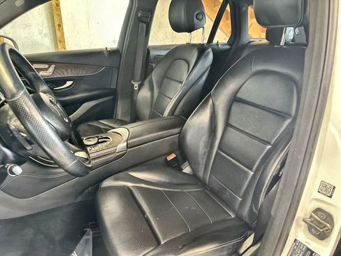 Used 2018 Mercedes-Benz GLC 300 4MATIC image 13