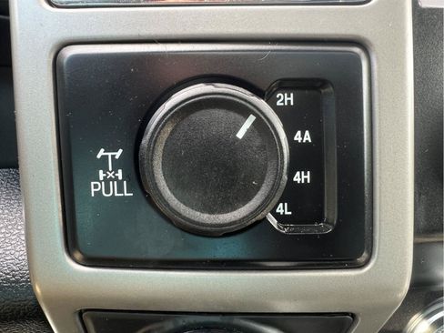 Used 2020 Ford F150 Lariat w/ Equipment Group 502A Luxury AWD/4WD image 41