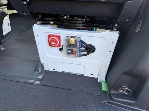 Used 2024 Mercedes-Benz Sprinter 2500 image 23