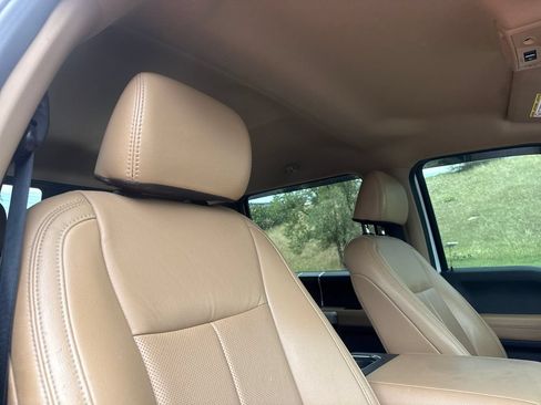 Used 2022 Ford F250 Lariat w/ Lariat Ultimate Package AWD/4WD image 31