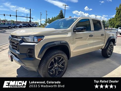 Used 2023 Chevrolet Colorado Trail Boss w/ Technology Package AWD/4WD image 1