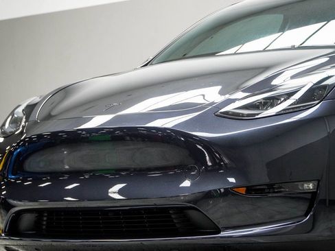 Used 2024 Tesla Model Y Performance image 2