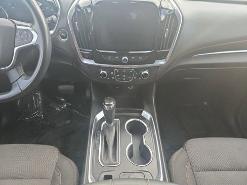 Used 2019 Chevrolet Traverse LT image 12