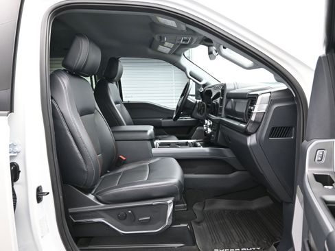 Used 2024 Ford F250 Lariat w/ Sport Appearance Package image 13