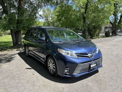 Used 2018 Toyota Sienna XLE