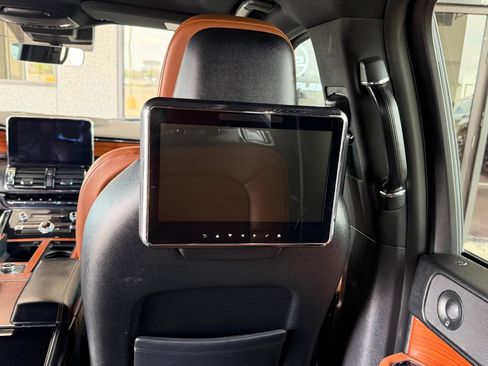 Used 2018 Lincoln Navigator Reserve w/ Technology Package AWD/4WD image 31
