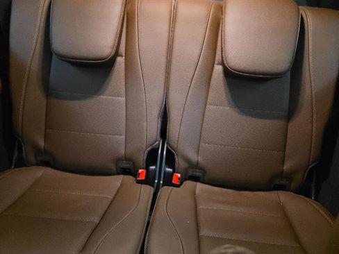 Used 2024 Mercedes-Benz GLS 450 4MATIC w/ AMG Line Exterior image 10