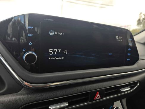 Used 2022 Hyundai Sonata Limited w/ Preferred Accessory Package image 27