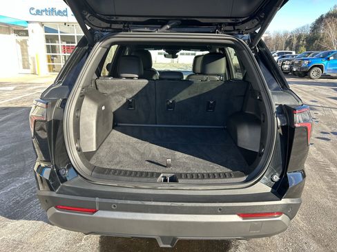 Used 2025 Chevrolet Equinox LT w/ Convenience Package II image 26