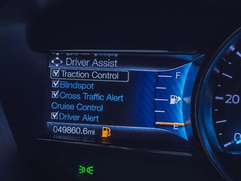 Used 2019 Ford Explorer Limited w/ Ford Safe & Smart Package image 39