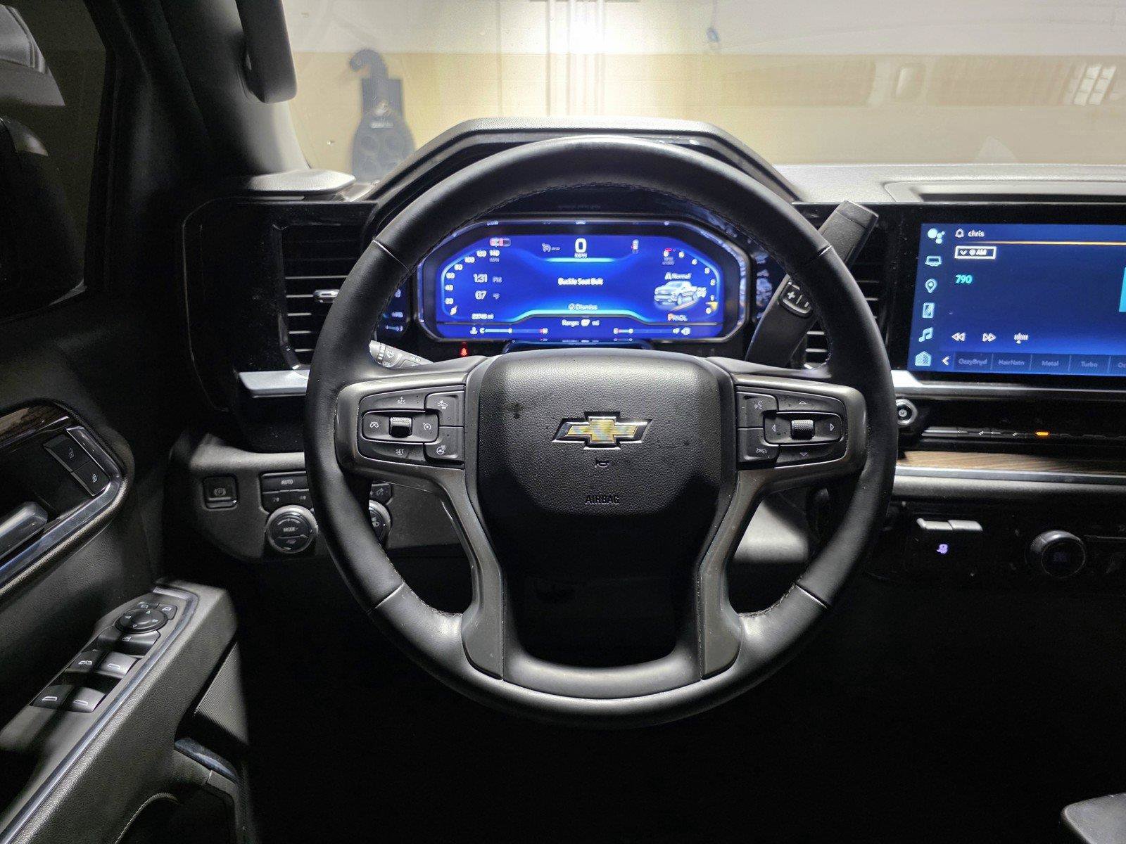 Used 2025 Chevrolet Silverado 1500 LT AWD/4WD image 20