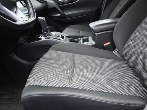 Used 2022 Nissan Rogue Sport SV FWD image 13