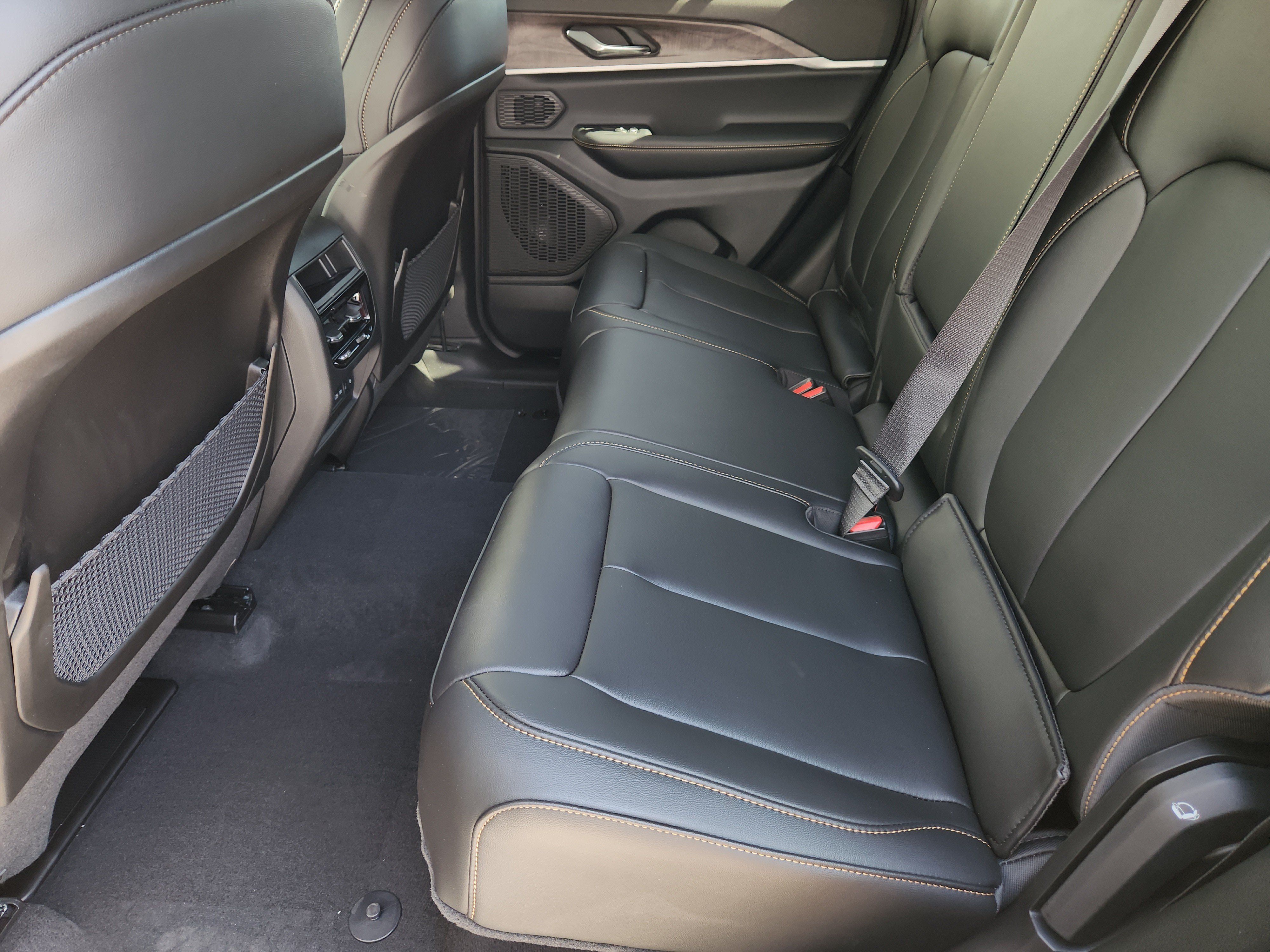 New 2026 Jeep Grand Cherokee Limited AWD/4WD image 22