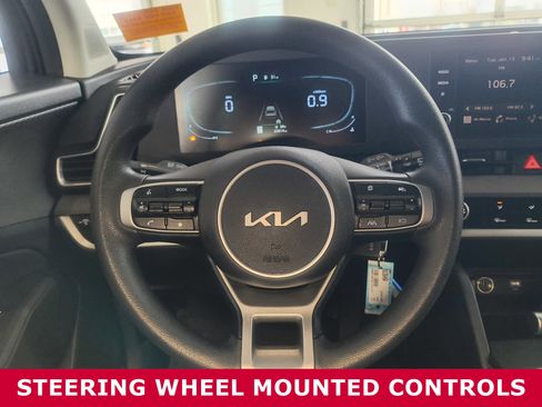 Used 2024 Kia Sportage LX image 8