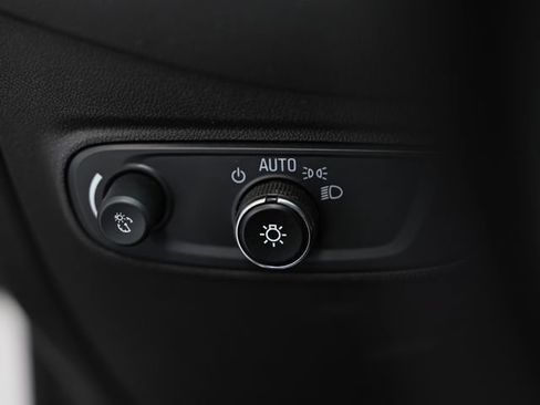Used 2024 Chevrolet Equinox LT AWD/4WD image 19