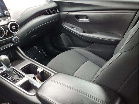 Used 2024 Nissan Sentra SV FWD image 13