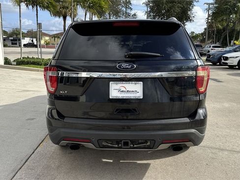 Used 2019 Ford Explorer XLT w/ Equipment Group 201A image 3