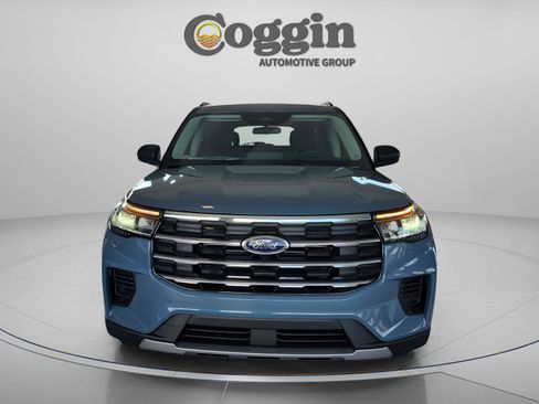 New 2026 Ford Explorer Active image 2