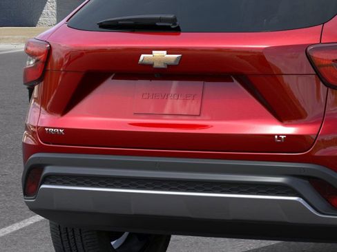 New 2026 Chevrolet Trax LT w/ Driver Confidence Package FWD image 14