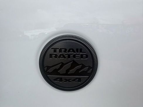 Used 2025 Jeep Gladiator Sport AWD/4WD image 7