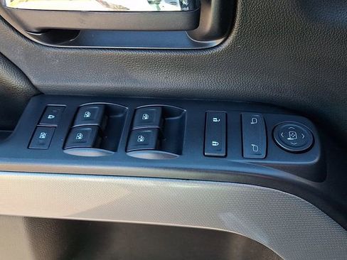 Used 2017 Chevrolet Silverado 1500 LT w/ All Star Edition image 19