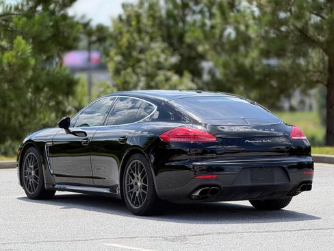 Used 2014 Porsche Panamera AWD/4WD image 10
