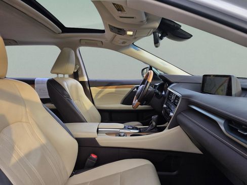 Used 2018 Lexus RX 350L w/ Premium Package image 21