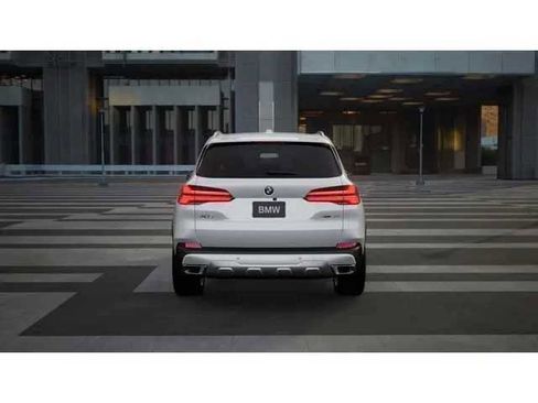 New 2026 BMW X5 sDrive40i RWD image 5