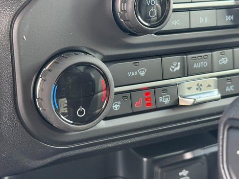 New 2026 Ford Bronco Badlands image 12