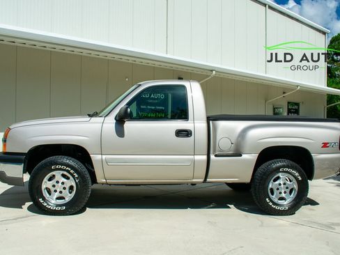 Used 2004 Chevrolet Silverado 1500 4x4 Regular Cab w/ Light Duty Power Package image 3