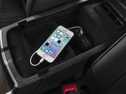 Used 2017 Chrysler 300 C Platinum w/ Safetytec Plus Group AWD/4WD image 16