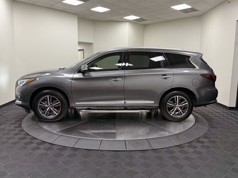 Used 2019 INFINITI QX60 Luxe w/ Essential Package FWD image 5