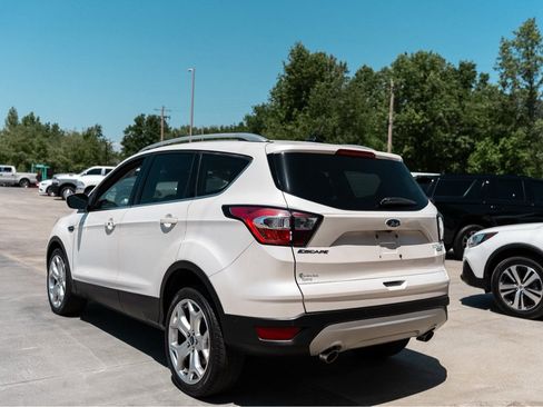 Used 2018 Ford Escape Titanium w/ Ford Safe & Smart Package FWD image 3