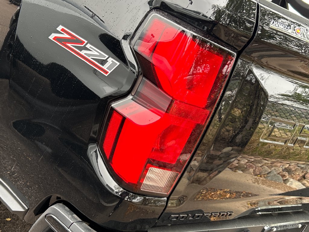 New 2026 Chevrolet Colorado Z71 w/ Midnight Edition AWD/4WD image 23